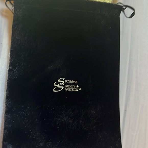 Suzanne Summers faux Pearl and faux diamond necklace and earring set - Picture 5 of 5